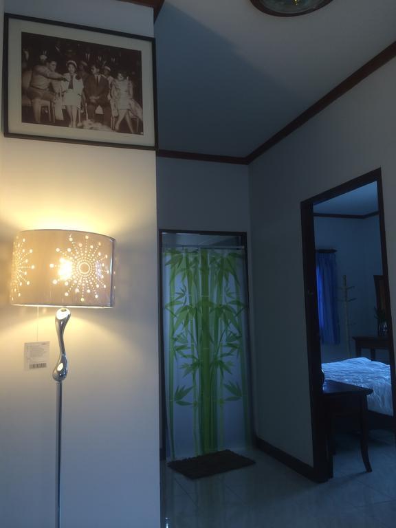 Hom Baan Chiang Mai Hotell Rum bild