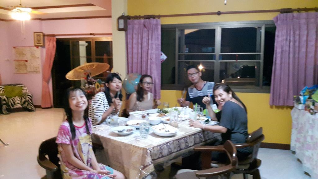 Hom Baan Chiang Mai Hotell Exteriör bild