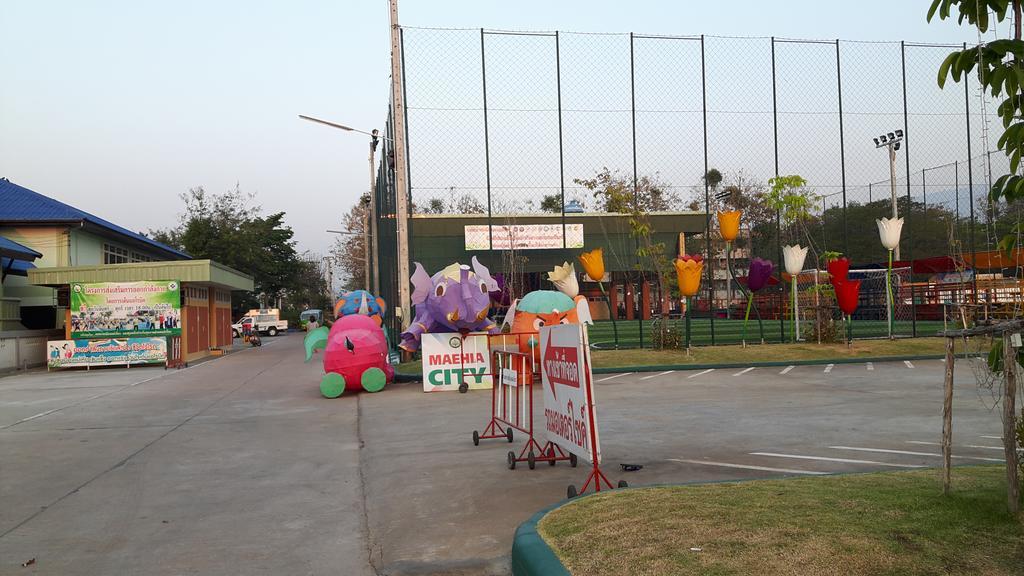 Hom Baan Chiang Mai Hotell Exteriör bild