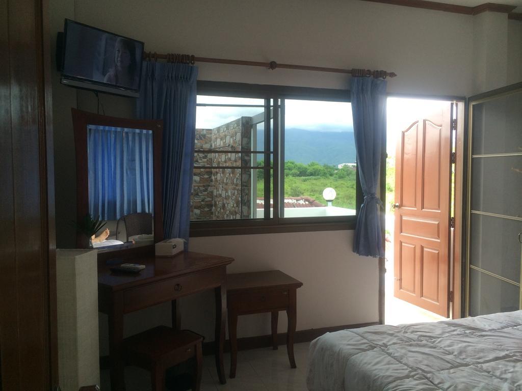 Hom Baan Chiang Mai Hotell Rum bild