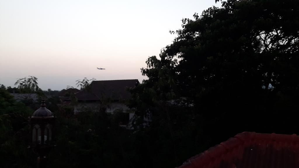 Hom Baan Chiang Mai Hotell Exteriör bild